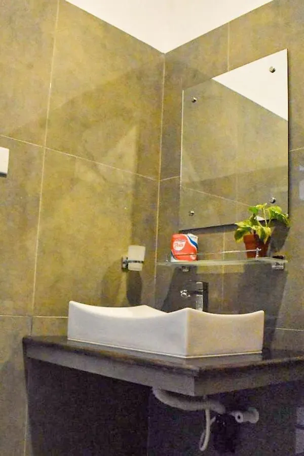 아파트 Twinstop Villa Minuwangoda