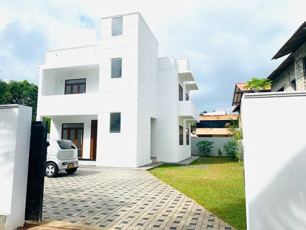 Twinstop Villa Minuwangoda 아파트